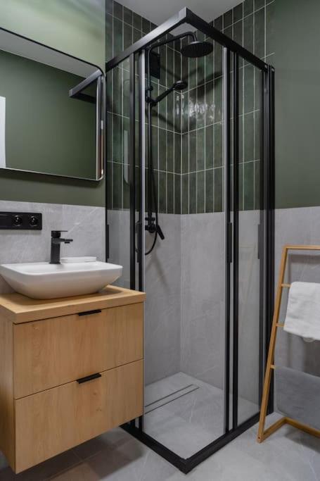 Warsaw Concierge Niska Appartement Buitenkant foto